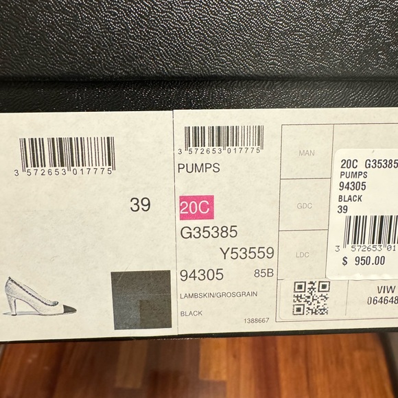 Black Chanel pumps with gold chain in great condition comes with box size 39 - Picture 4 of 8